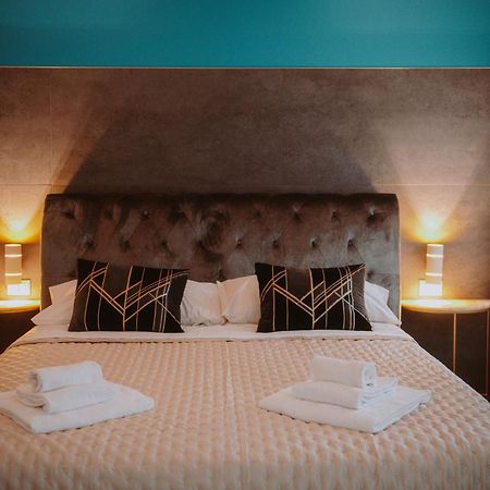 La Luce Di Sirmione Hotell Eksteriør bilde